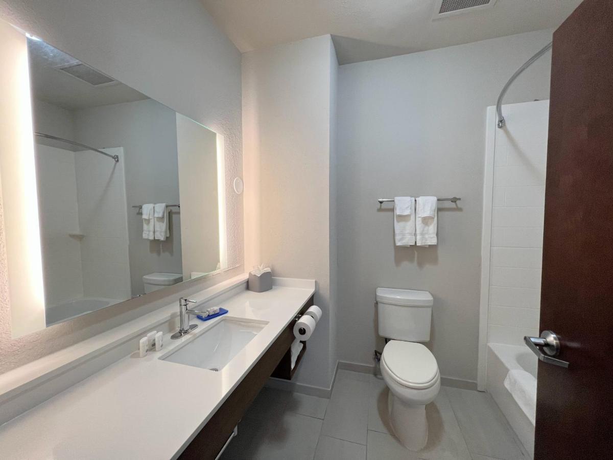 Holiday Inn Express Hotel & Suites Atlanta Airport West - Camp Creek By Ihg Exterior photo